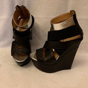 L.A.M.B. Strapped black and silver platform wedge size 6